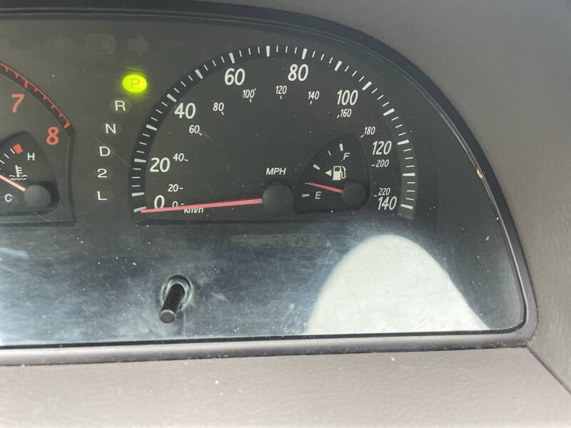 2004 Toyota Camry LE