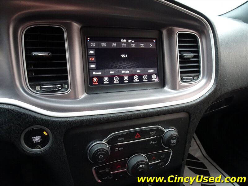 2019 Dodge Charger SXT