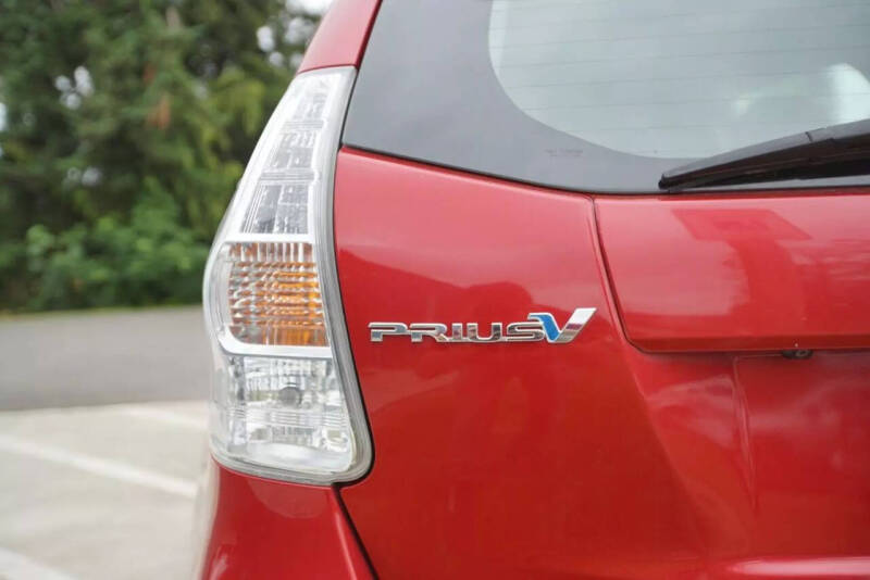 2012 Toyota Prius v