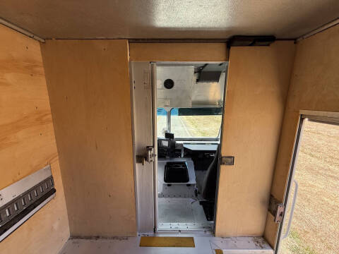 2014 Freightliner MT55 Chassis
