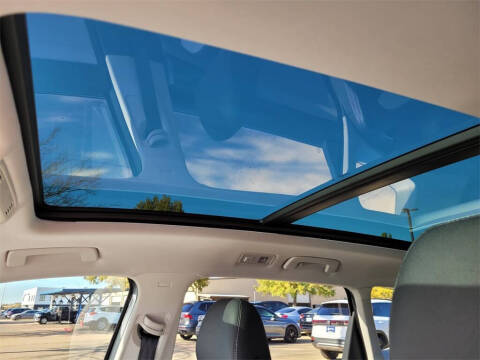 2025 Volkswagen Taos SEL 4Motion