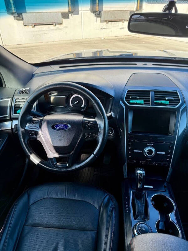 2017 Ford Explorer Sport