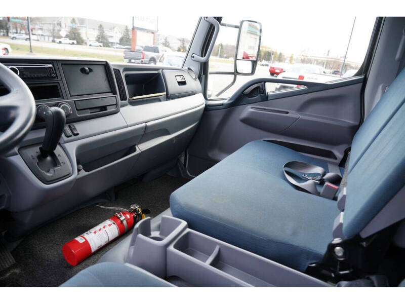 2015 Mitsubishi Fuso FE180