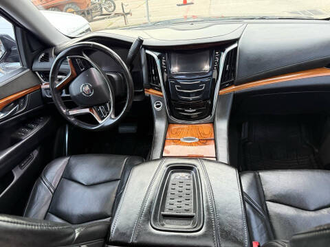 2015 Cadillac Escalade Luxury