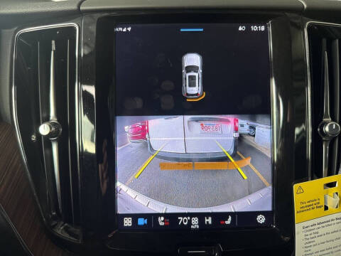 2022 Volvo XC60 B5 Momentum