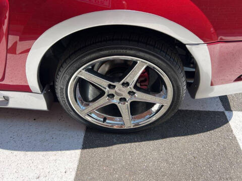 2004 Ford Mustang GT Deluxe