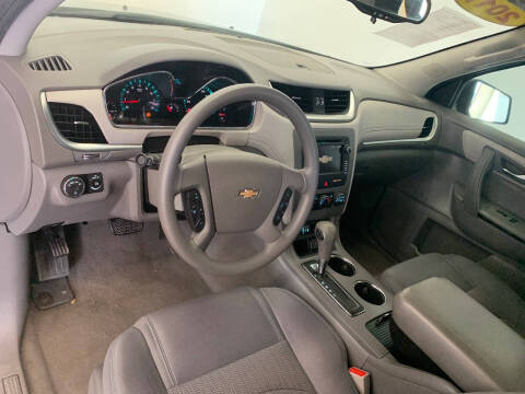 2017 Chevrolet Traverse LS