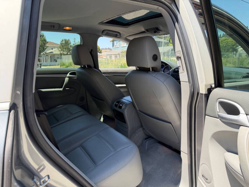 2004 Porsche Cayenne S