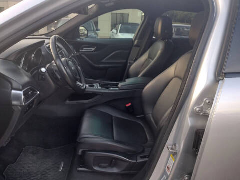 2018 Jaguar F-PACE 25t Premium