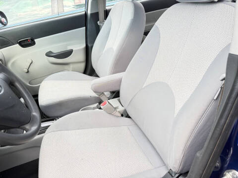 2010 Hyundai Accent GLS