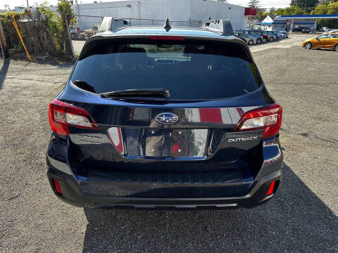2018 Subaru Outback 2.5i Premium