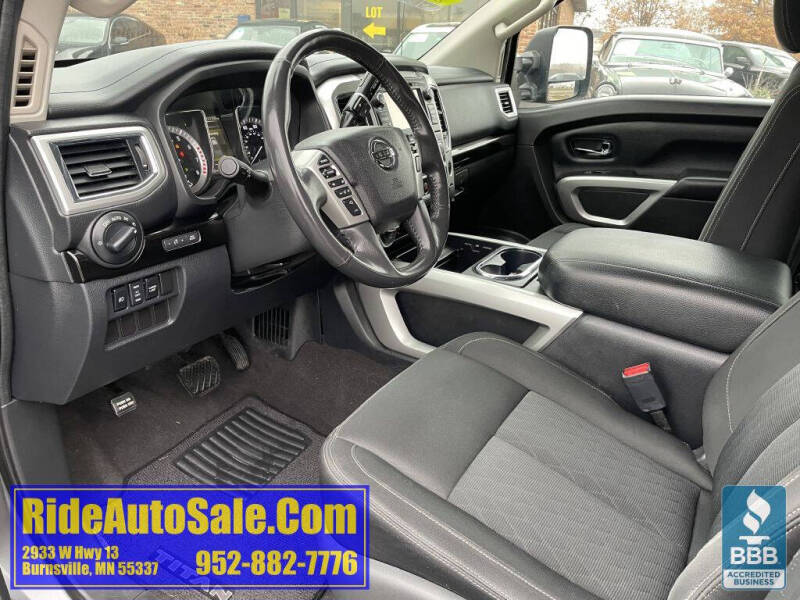 2017 Nissan Titan SV