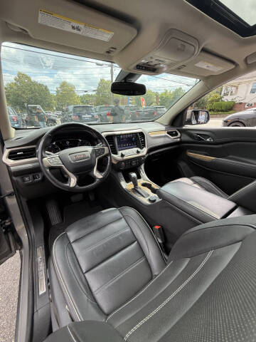 2019 GMC Acadia Denali