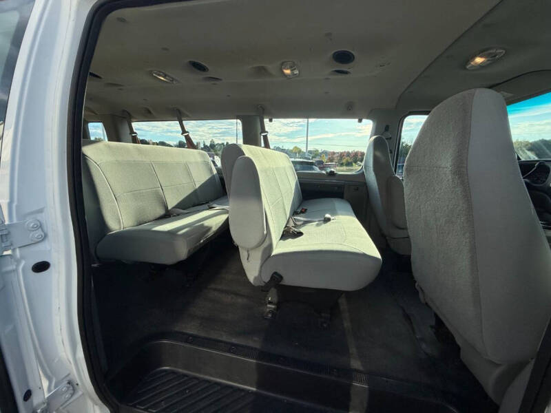 2007 Ford E-Series E-350 SD XLT
