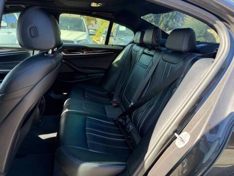 2017 BMW 5 Series 540i