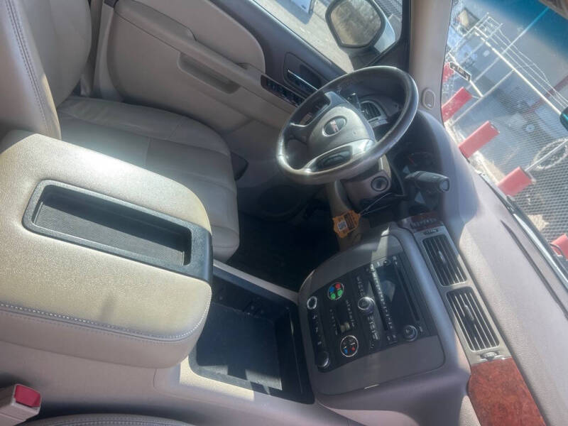 2012 GMC Yukon XL SLT