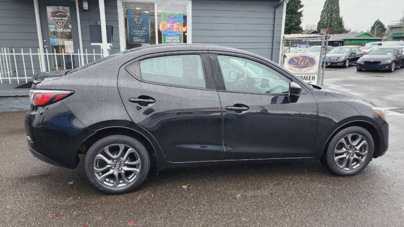 2019 Toyota Yaris LE