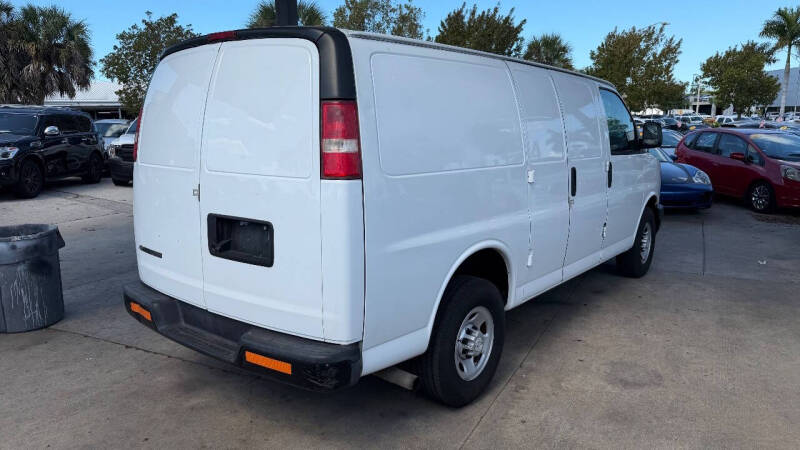 2017 Chevrolet Express 2500