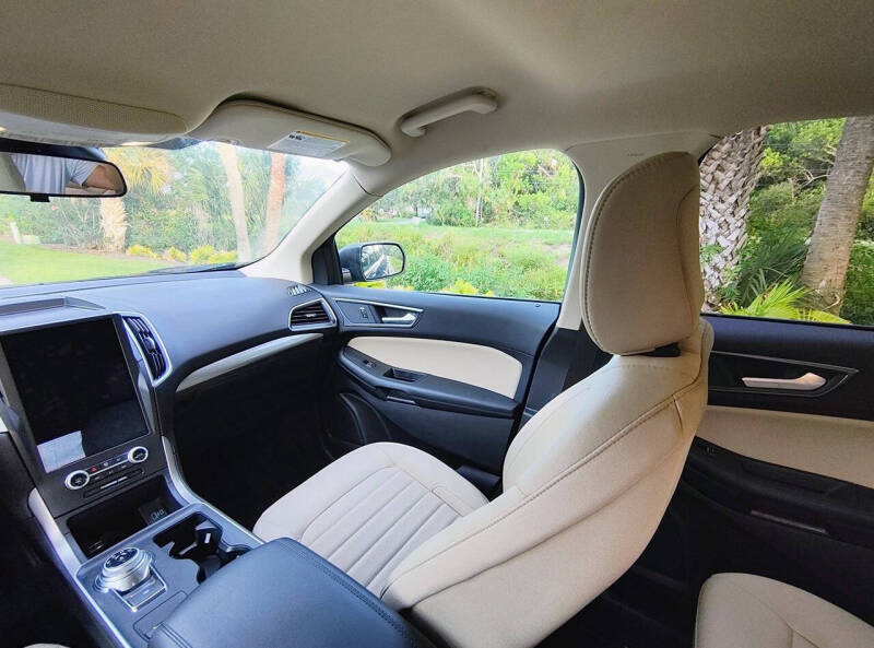2021 Ford Edge SE