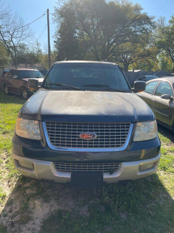 2005 Ford Expedition for sale at Back Street Motors in Wewahitchka FL