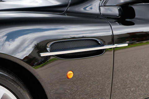 2003 Aston Martin V12 Vanquish