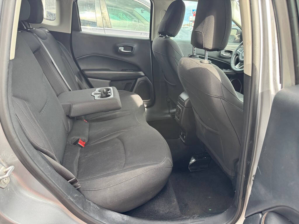 Silver 2019 Jeep Compass Sport Sport 4dr SUV 21