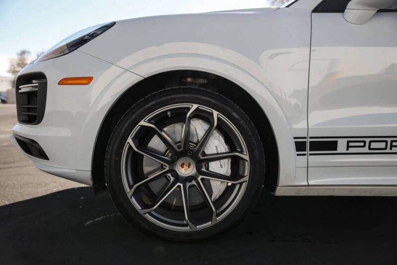 2020 Porsche Cayenne Turbo Coupe