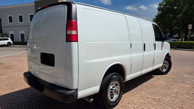 2017 GMC Savana 2500