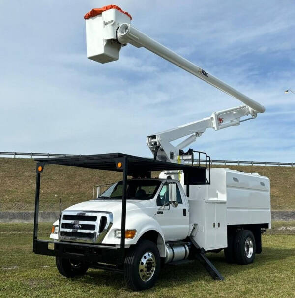 2013 Ford F-750's photo