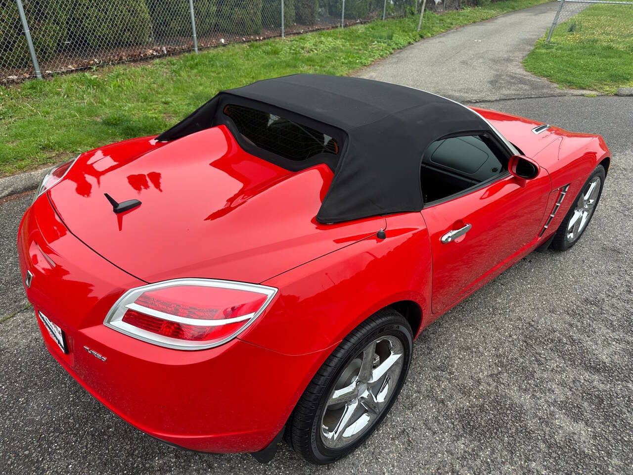 2008 Saturn SKY 81