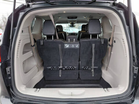 2017 Chrysler Pacifica Touring-L