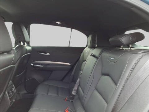 2025 Cadillac XT4 Premium Luxury
