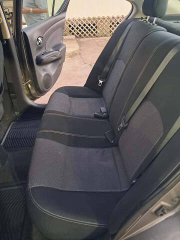 2014 Nissan Versa 1.6 SV