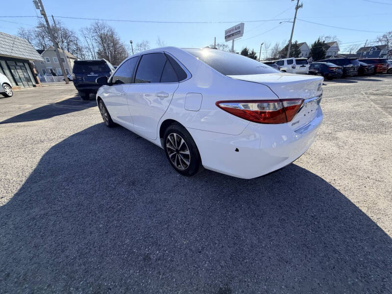 2017 Toyota Camry LE