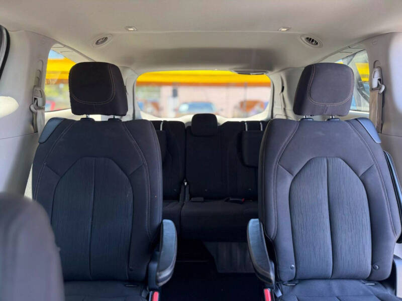 2017 Chrysler Pacifica Touring