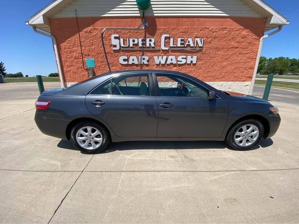 2008 Toyota Camry for sale at Illinois Auto Wholesalers in Tolono, IL