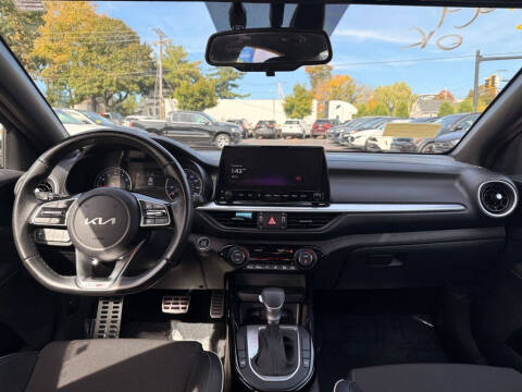 2022 Kia Forte GT Line