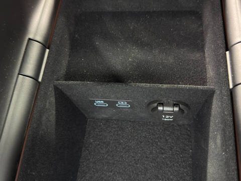 2024 Genesis G90 3.5T e-Supercharger