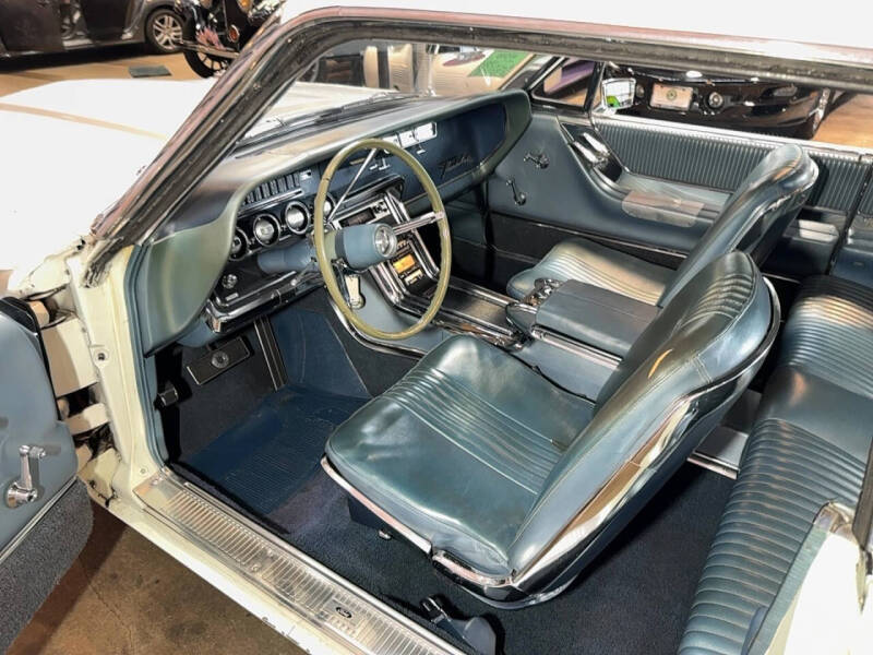 1965 Ford Thunderbird