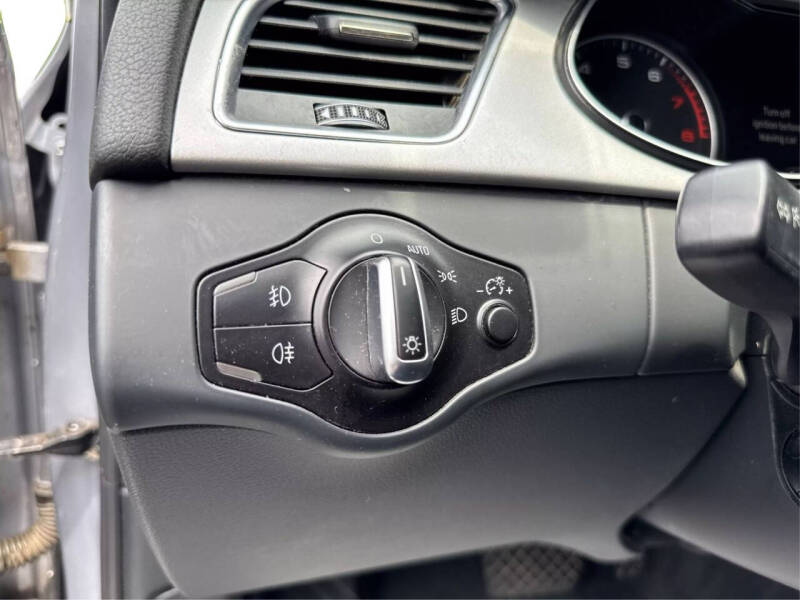 2016 Audi A4 2.0T quattro Premium Plus