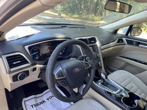 2014 Ford Fusion SE