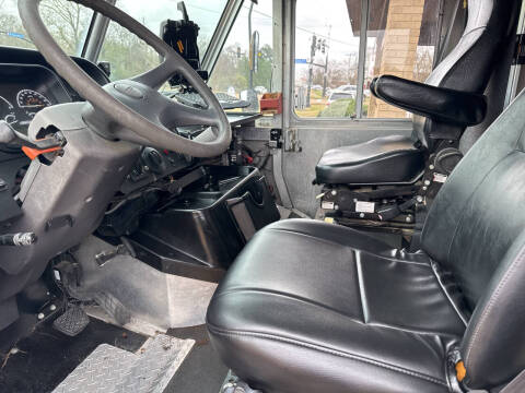 2012 Freightliner MT45 Chassis
