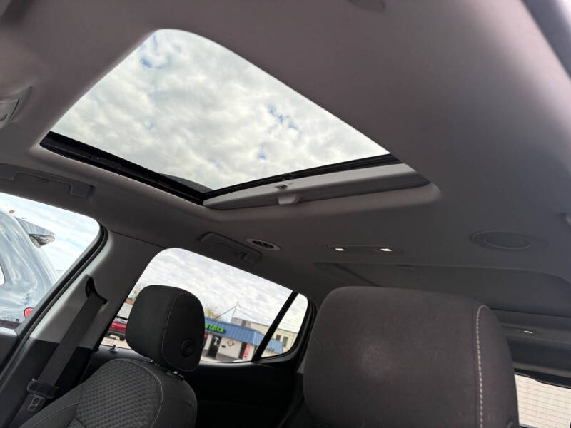 2017 GMC Acadia SLE-2