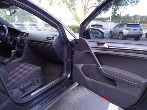 2017 Volkswagen Golf GTI S