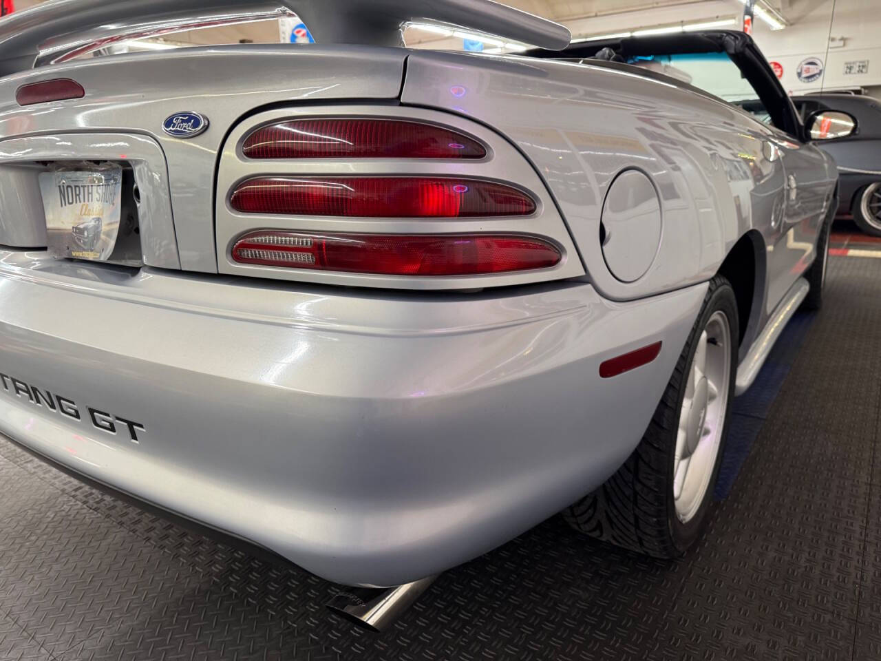 1994 Ford Mustang 29