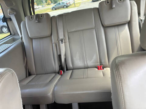 2017 Lincoln Navigator Select