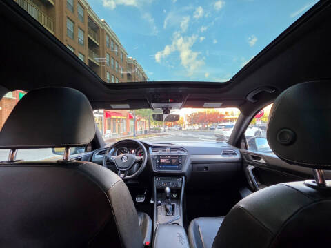 2021 Volkswagen Tiguan SE R-Line Black