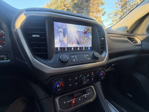 2022 GMC Acadia Denali