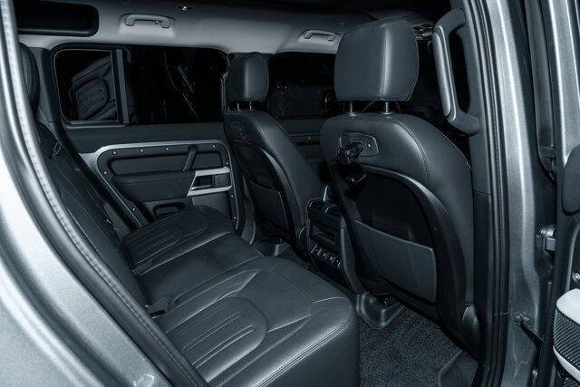 2022 Land Rover Defender 110 SE