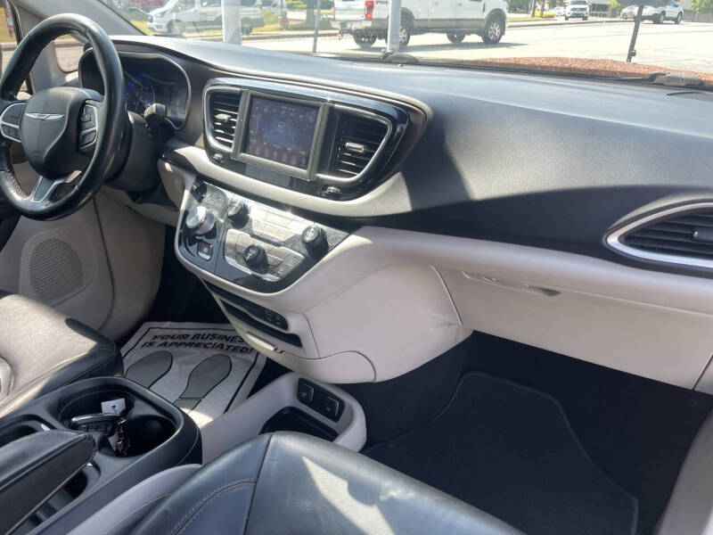 2019 Chrysler Pacifica Touring L